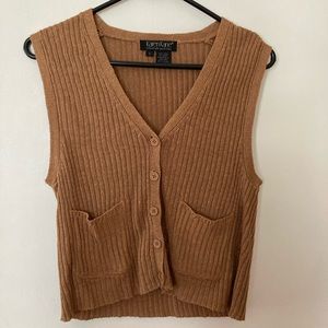 Sweater vest